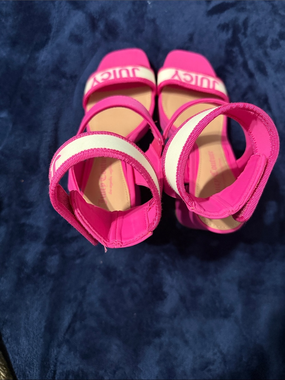 Juicy Couture Bright Pink and White Sandals Women’s Size 7.5 Stretch Material